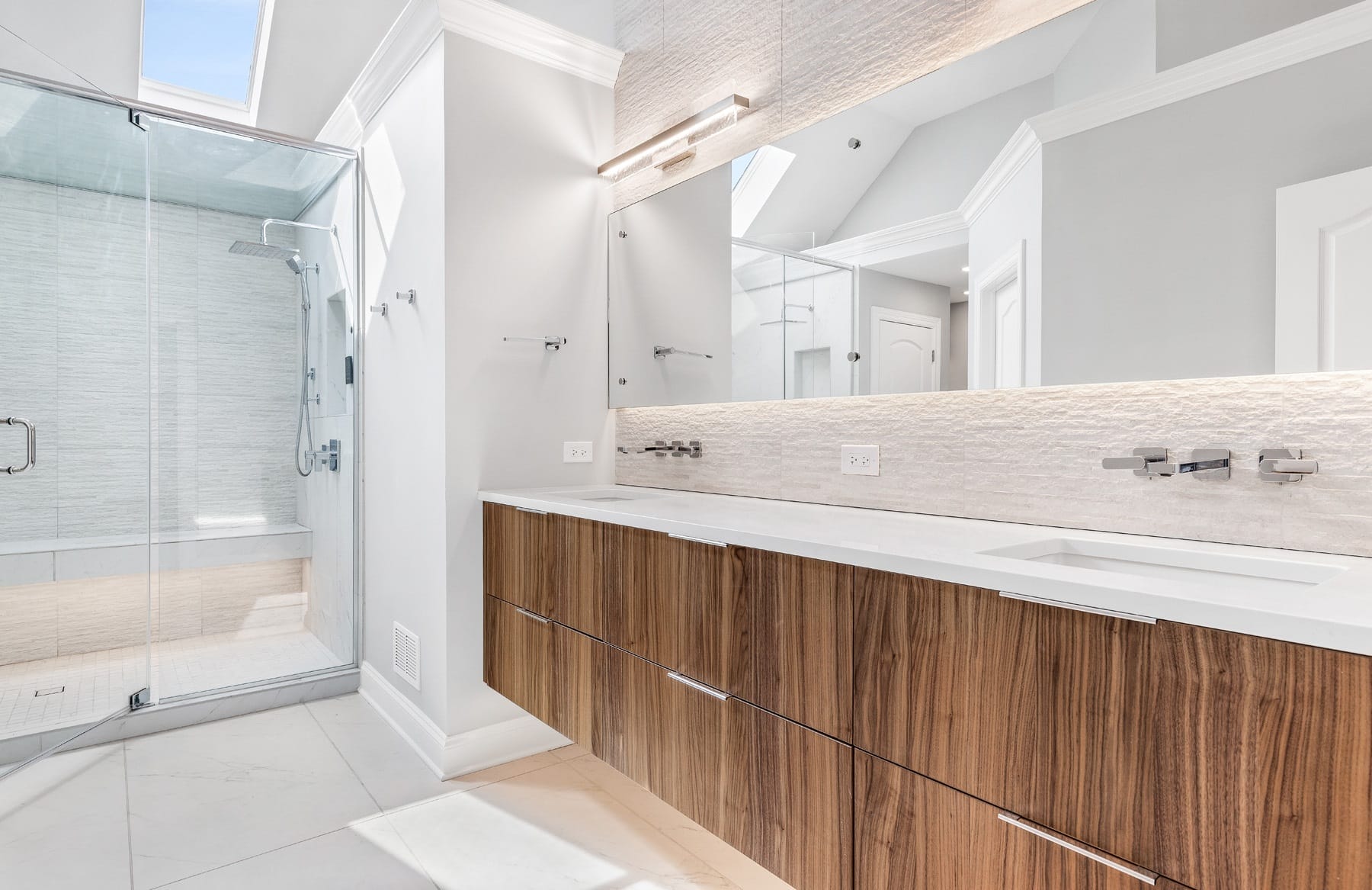 Floating Vanity with Quartz Countertop