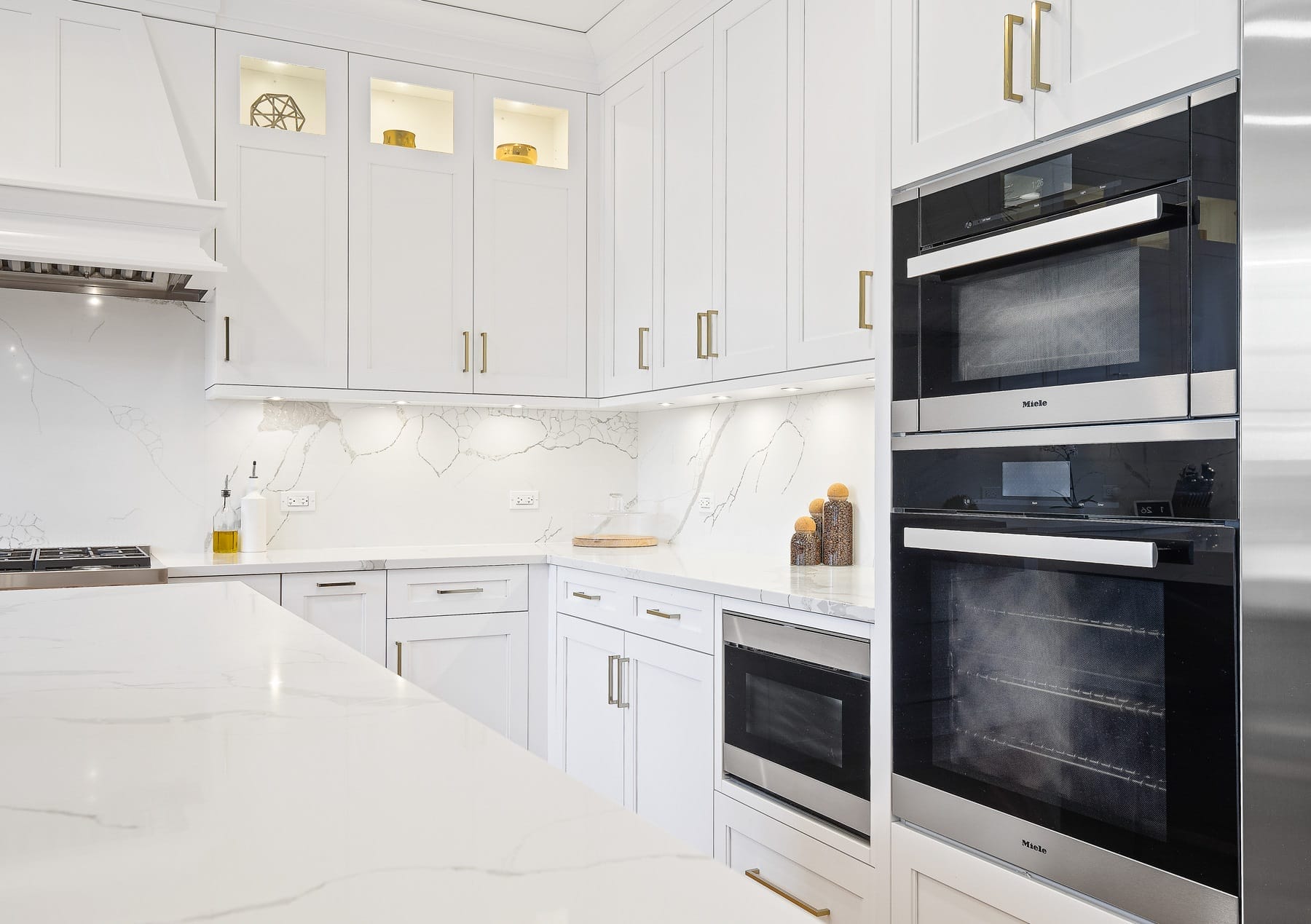 Built-In Appliances with Under Cabinet Lighting